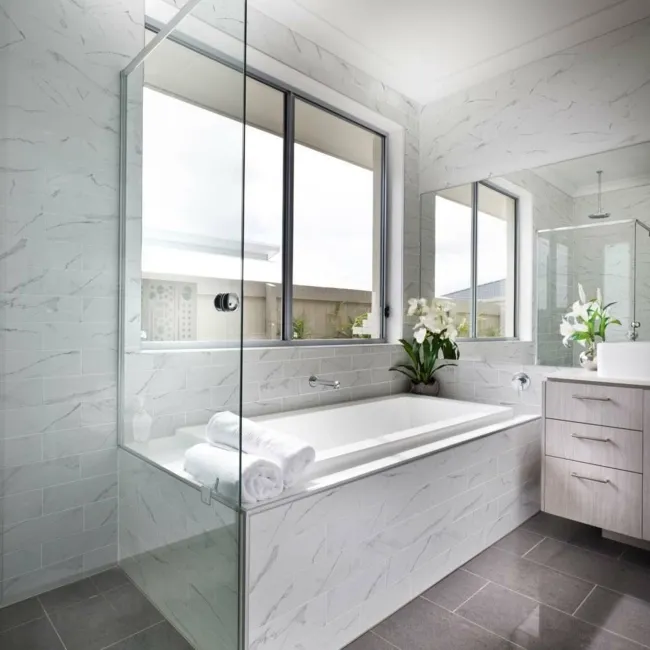 Vena Biana White Flat Gloss Marble Effect Metro 30x10 Wall Tiles